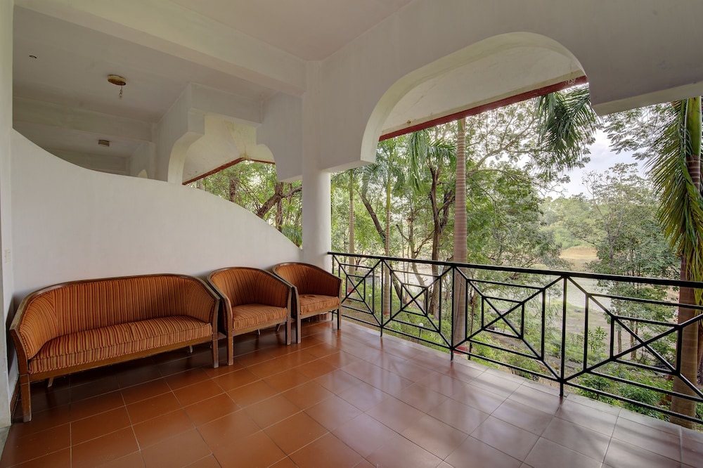 HOTEL KHANVEL RESORT 28/50