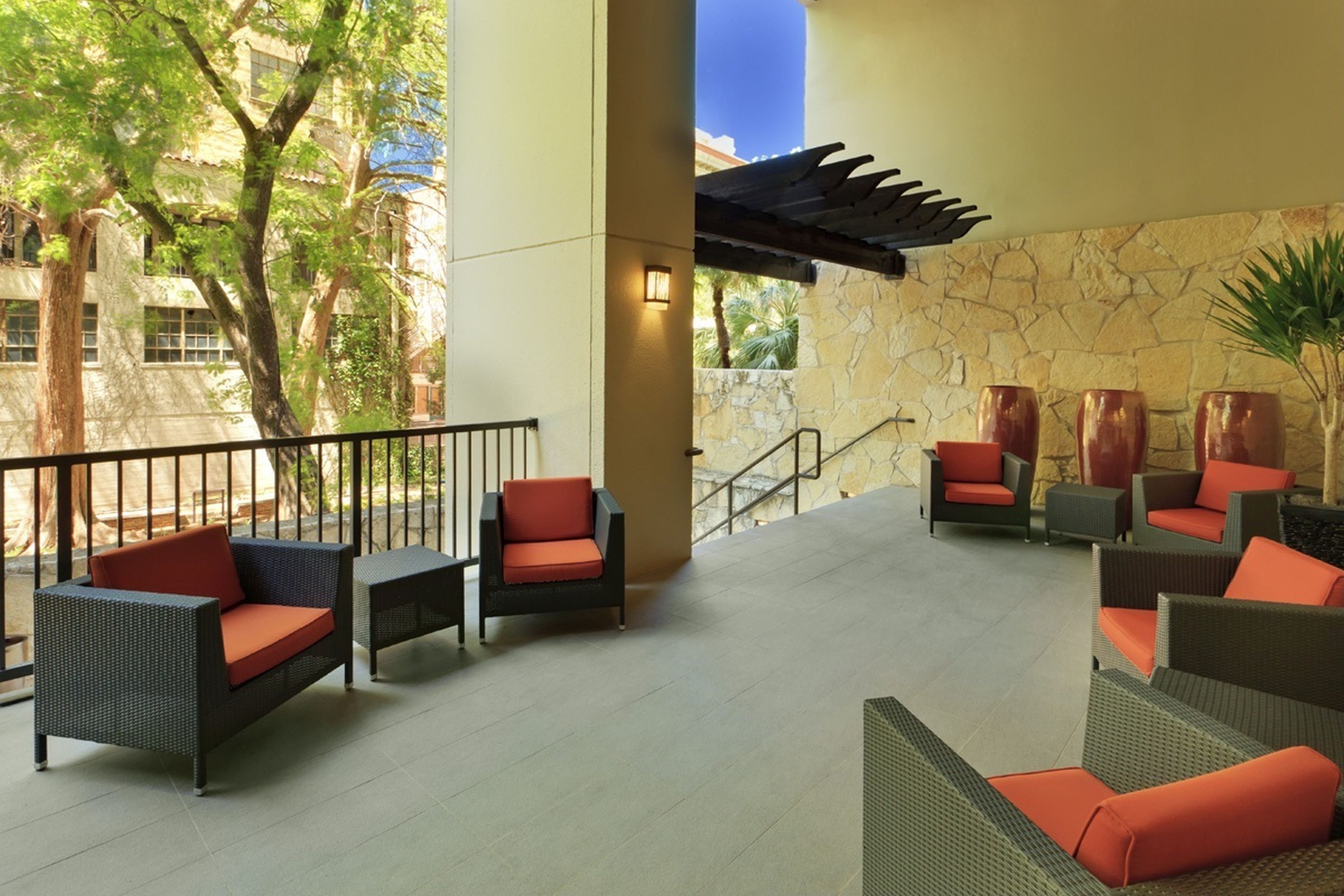 Holiday Inn San Antonio-Riverwalk 37/65