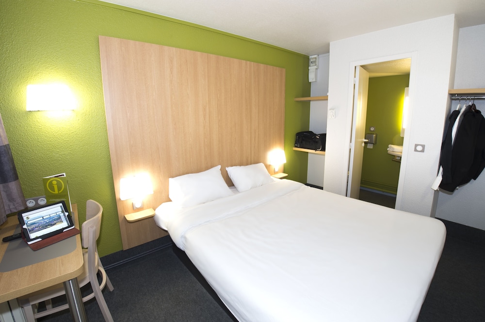 B B Hotel Poitiers 2 13/44