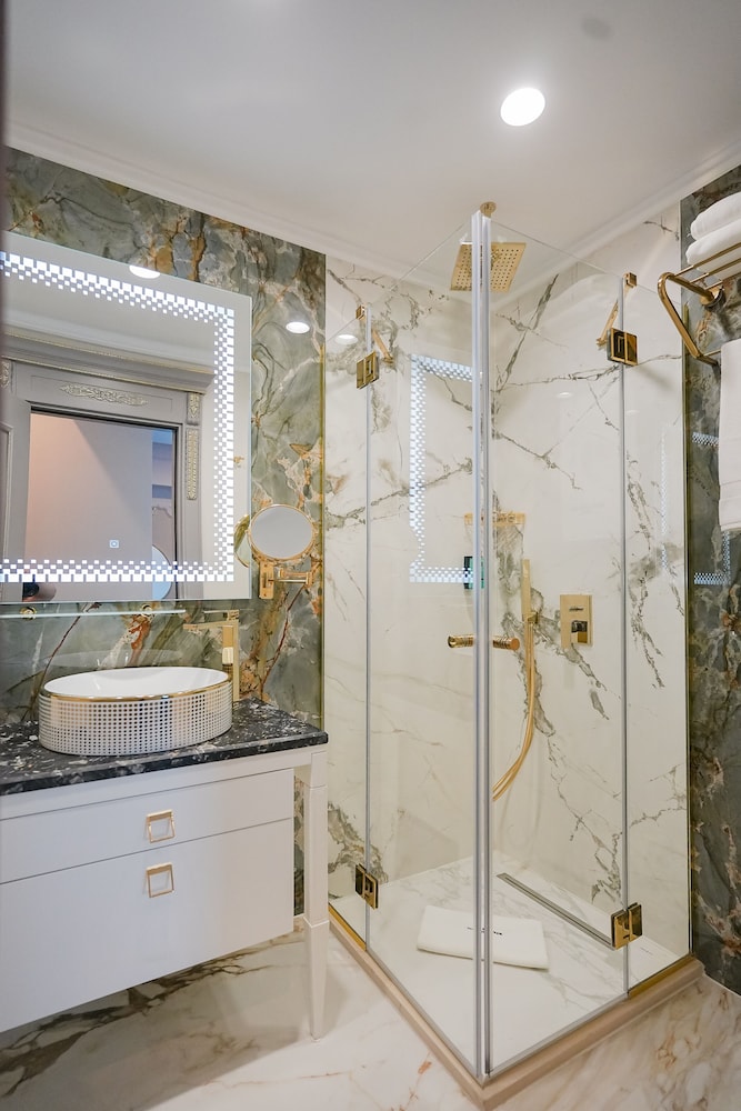 Hotel Regal Mamaia 47/50