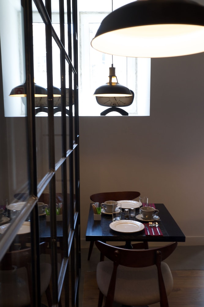 Dalma Old Town Suites 66/72