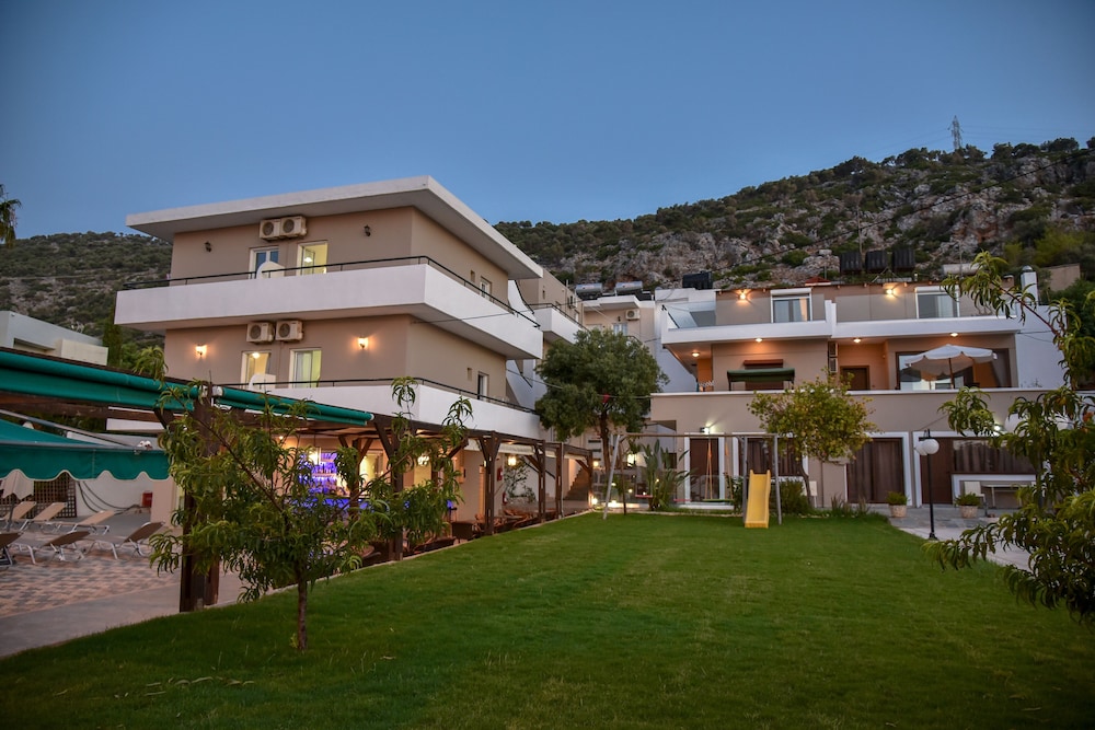 Iraklis Apartments in HERSONISSOS