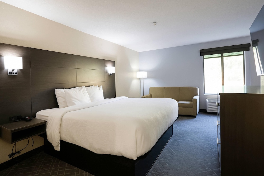 Quality Inn & Suites Circleville 30/53