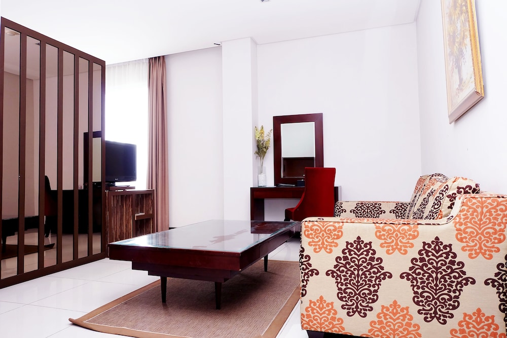 Royal Hotel Kt 13/35