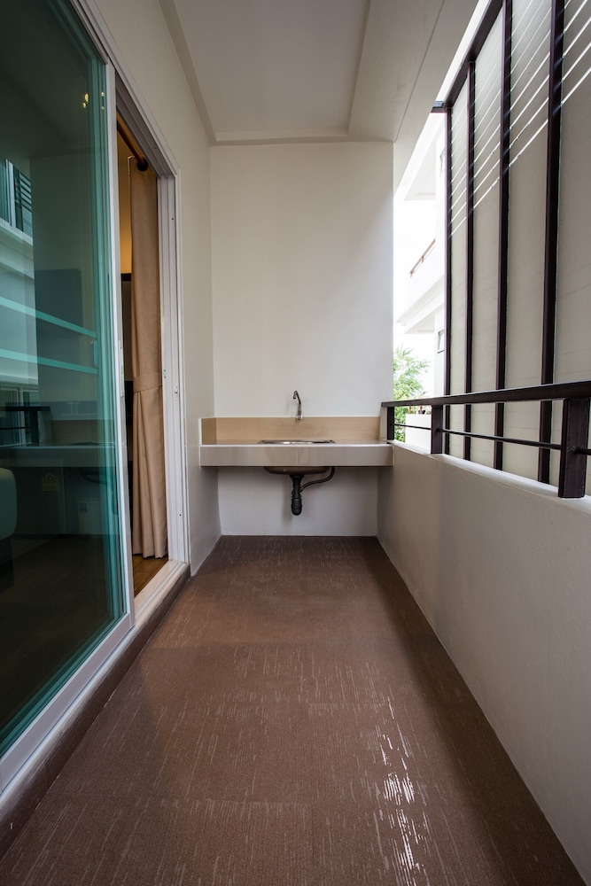 Sunshine Hostel Hua Hin 38/54