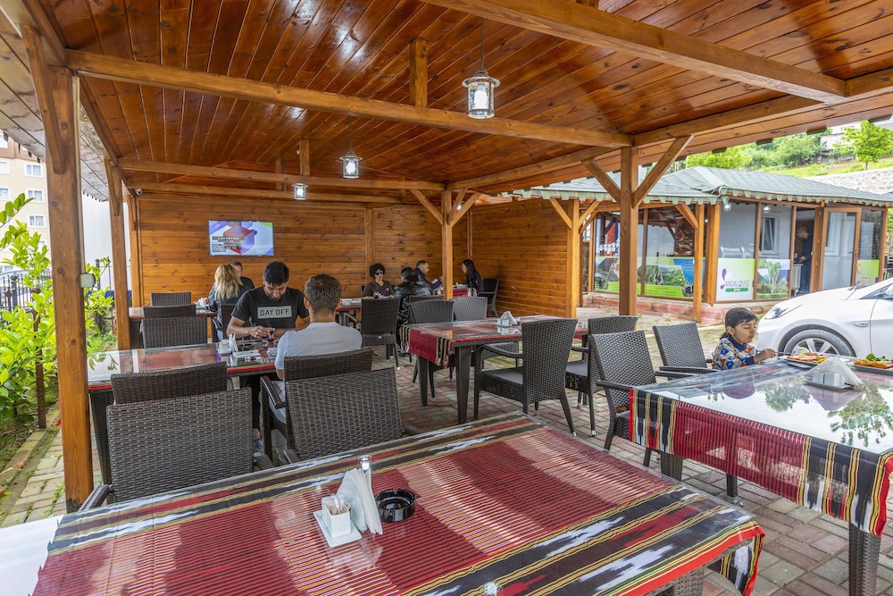Andalouse Airport Suite Hotel 44/50