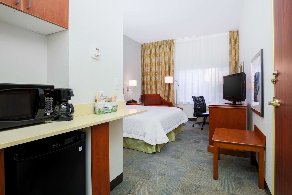 Hampton Inn Anchorage 29/33