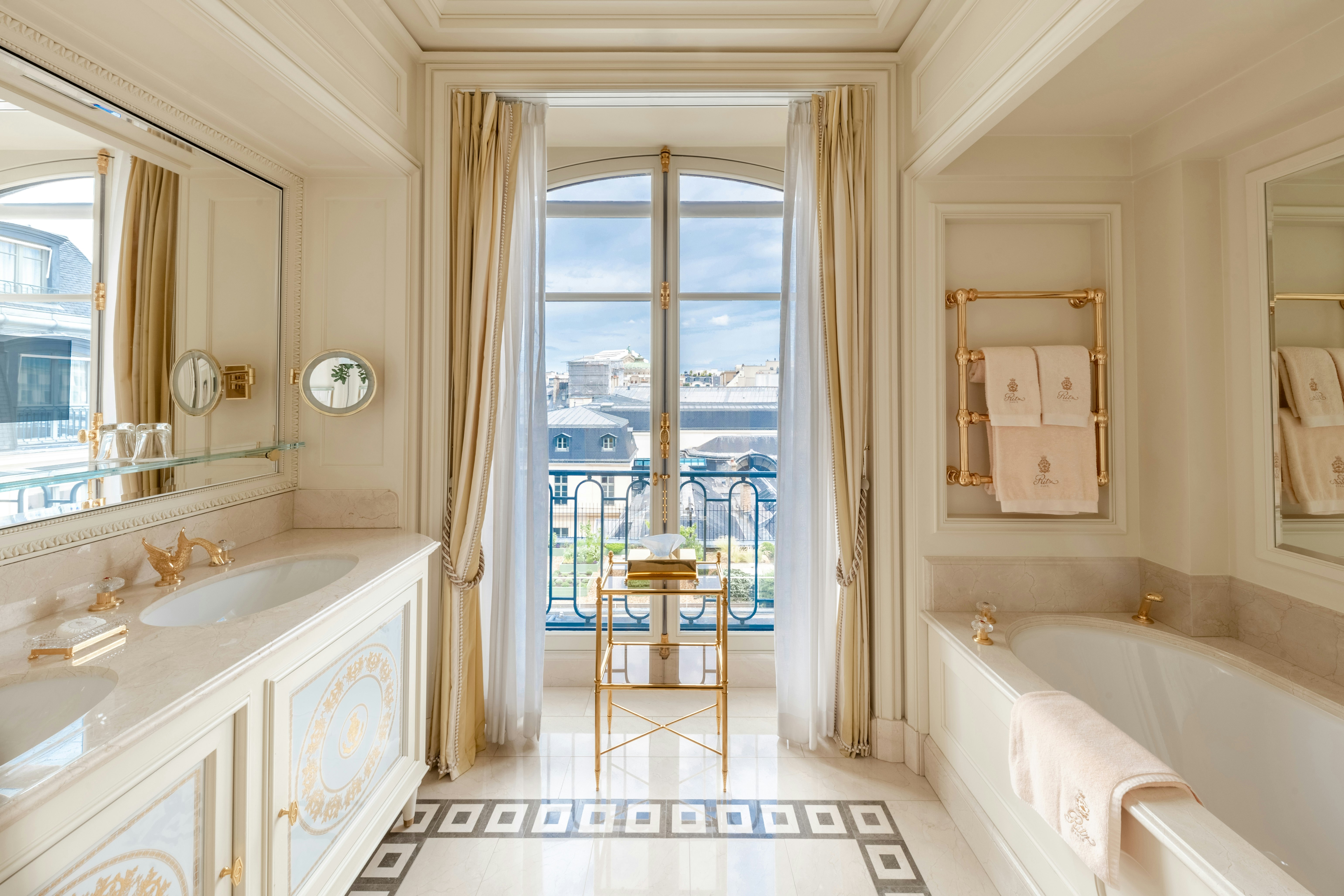 Ritz Paris 84/86