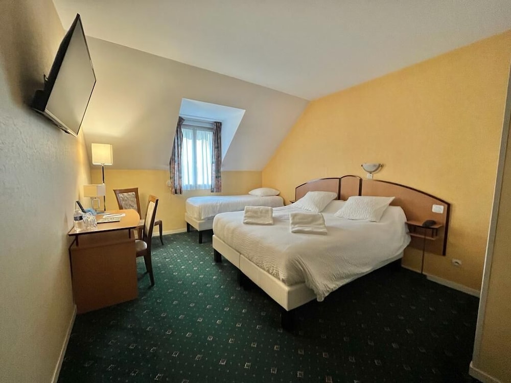 Logis Hotel Sully Le Château 14/49