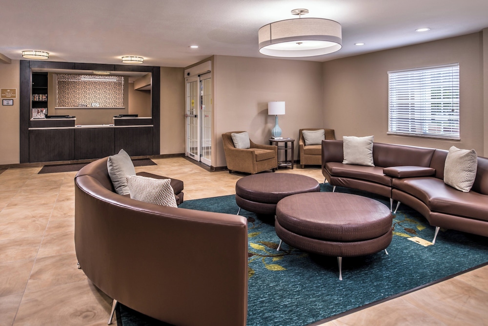 Candlewood Suites Kansas City 34/53