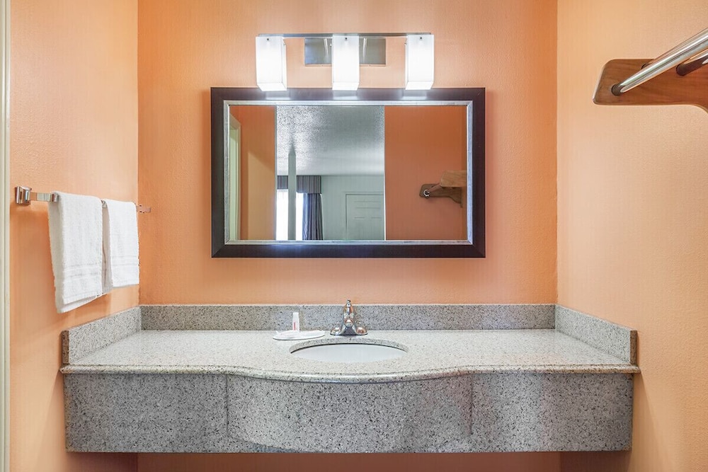 Premier Inn Palestine 16/31