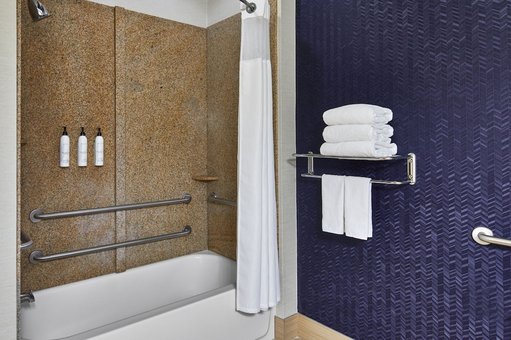 Fairfield Inn and Suites Gainesville 34/34
