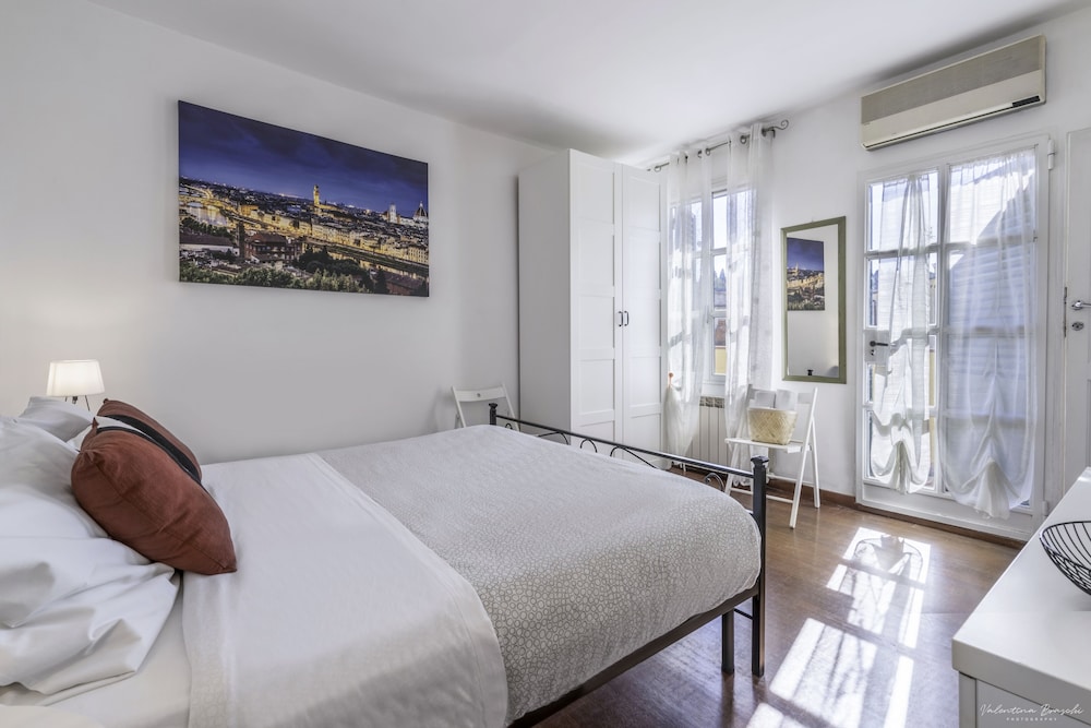 Wine Apartments Florence Prugnolo 8/23