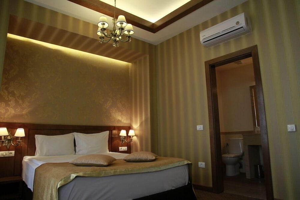 Hotel Gott 12/43