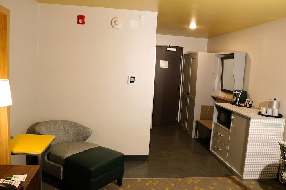 Holiday Inn Jonesboro 28/50