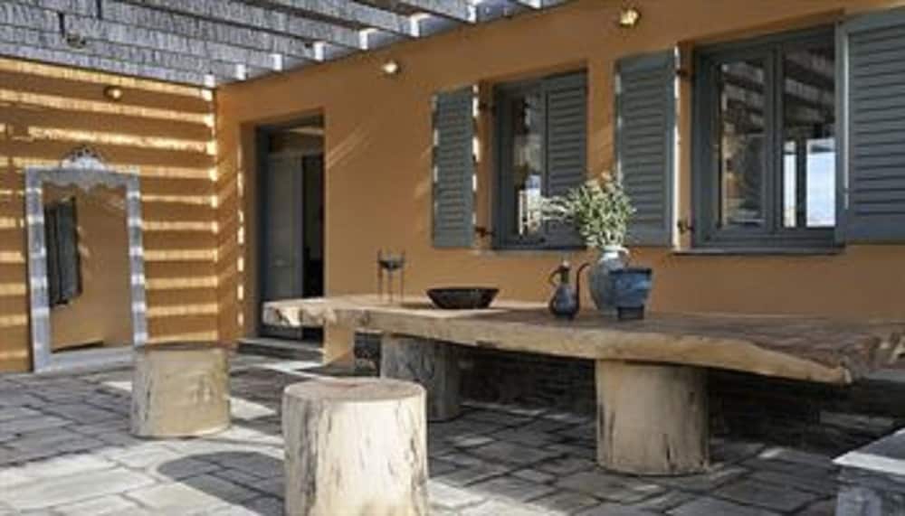 AEGEA BLUE CYCLADITIC RESORT(FOMERLY AEGEA BLUE VILLAS AND SUITES) 47/72