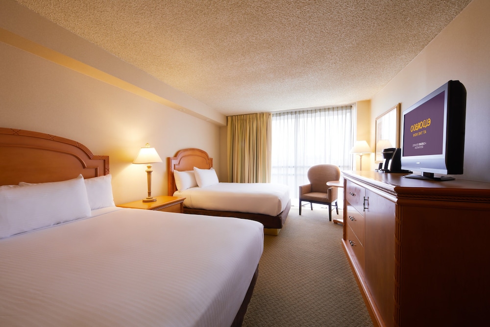 DELUXE, 2 QUEEN BEDS