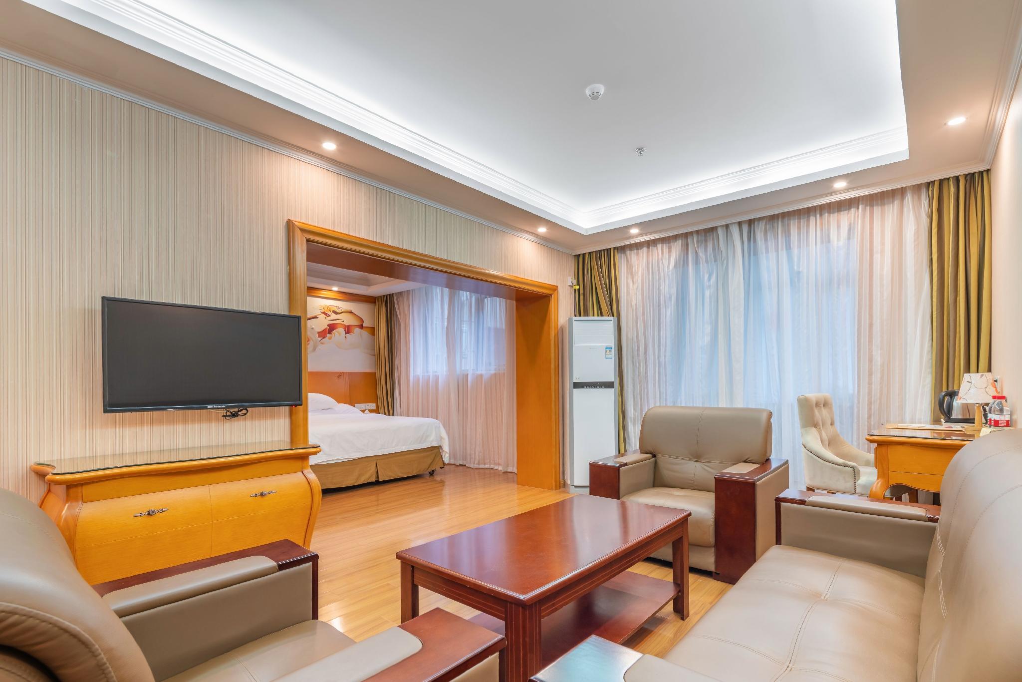 Vienna Hotel (Beijing Wanda West, Bajiao Amusement Park Metro Station) 30/41