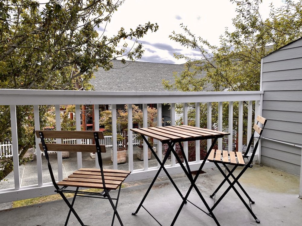 Friday Harbor Suites 30/31