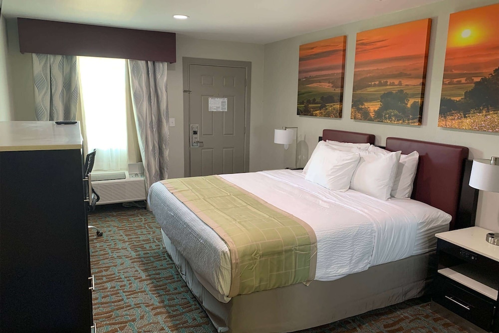 Days Inn by Wyndham Bellville Mansfield 6/30