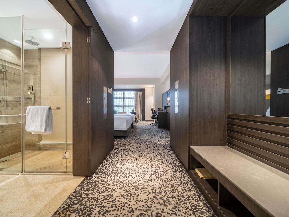 Novotel Zhengzhou Convention Centre 23/49