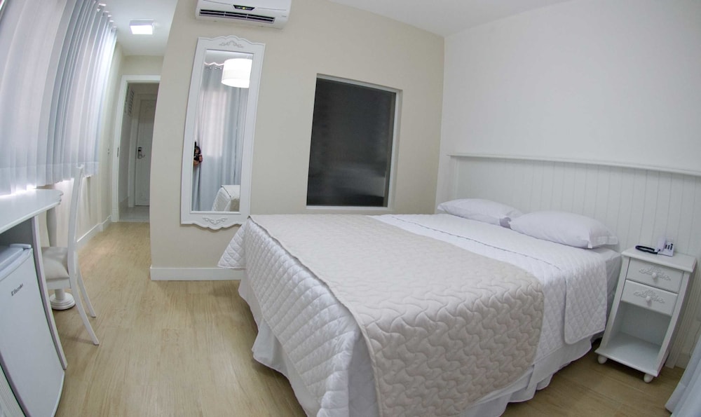 HOTEL OMA ZITA 8/32