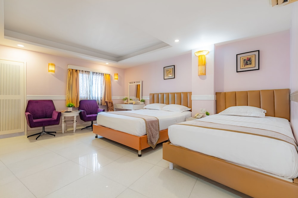 Fortune 1127 Hotel 17/35