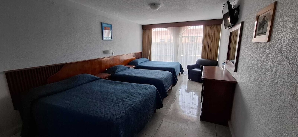 Classic, 1 Single and 2 Double Beds