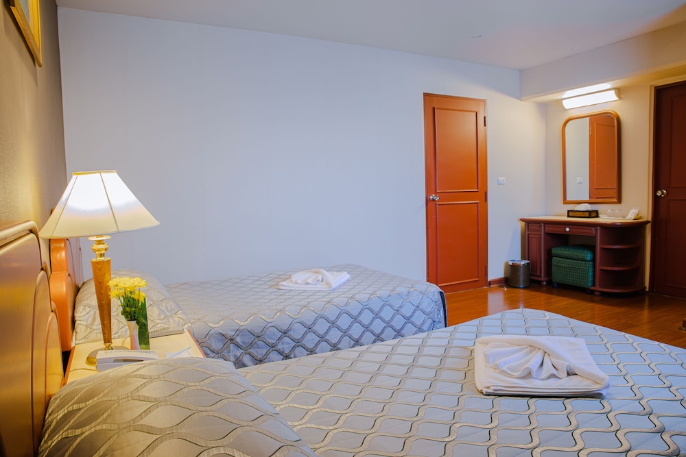 Baiyoke Suite 16/63