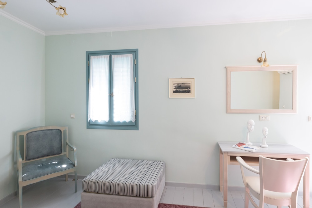 999 Luxury Hotel 38/53