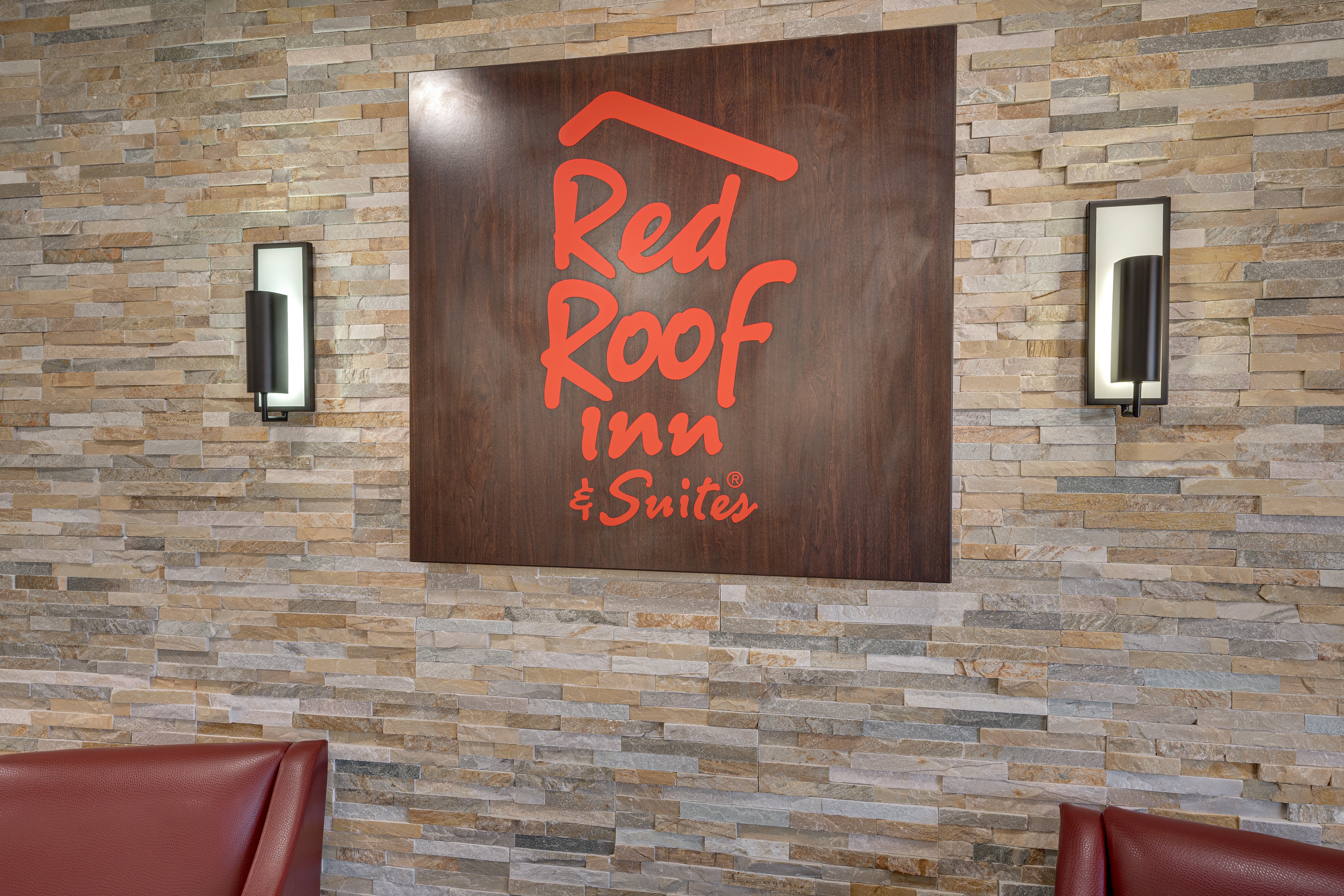 Red Roof Inn & Suites Newport – Middletown, RI 29/44