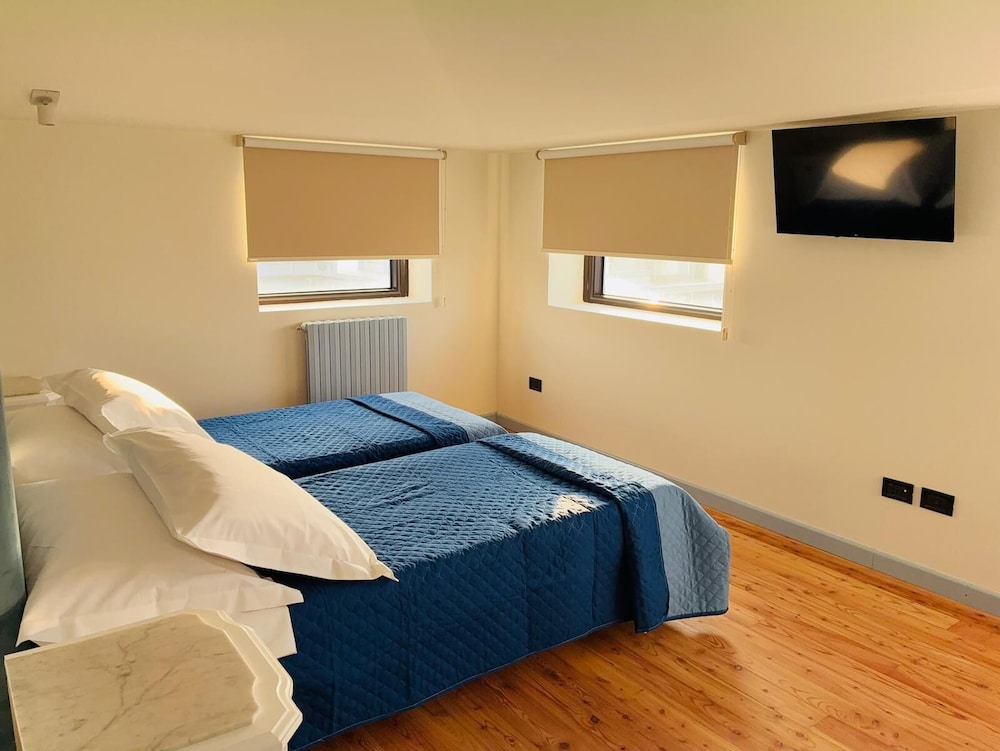 PRESIDENTIAL, DOUBLE OR TWIN BED