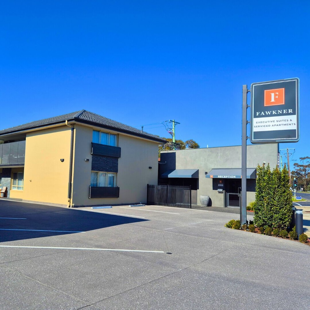 Fawkner Suites Serviced Apartments 56/64
