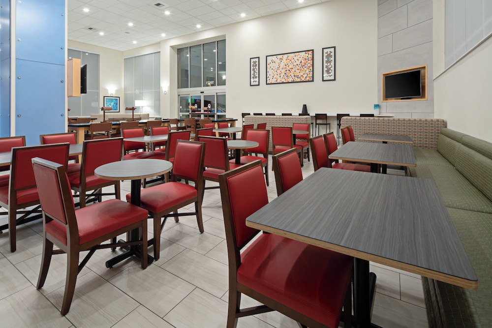 Holiday Inn Express Hotel Suites Seattle Sea Tac Airport 31/44