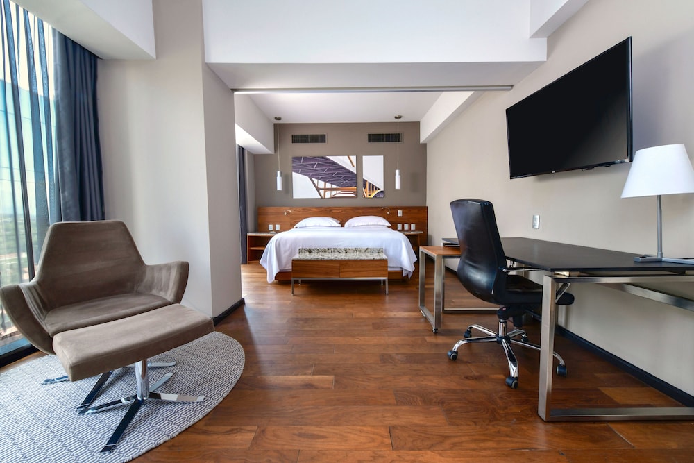 Krystal Grand Suites Insurgentes 66/67