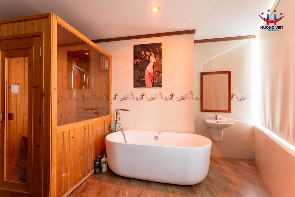 Huong Viet Hotel 99/99