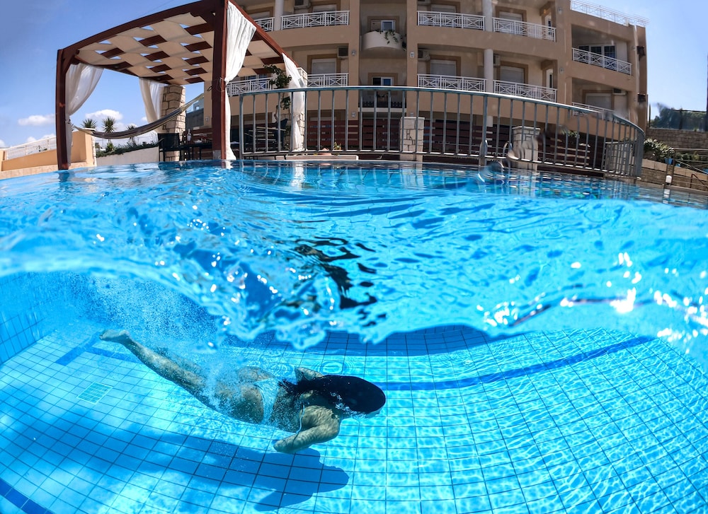 SUNRISE APARTMENTS CRETE 38/50