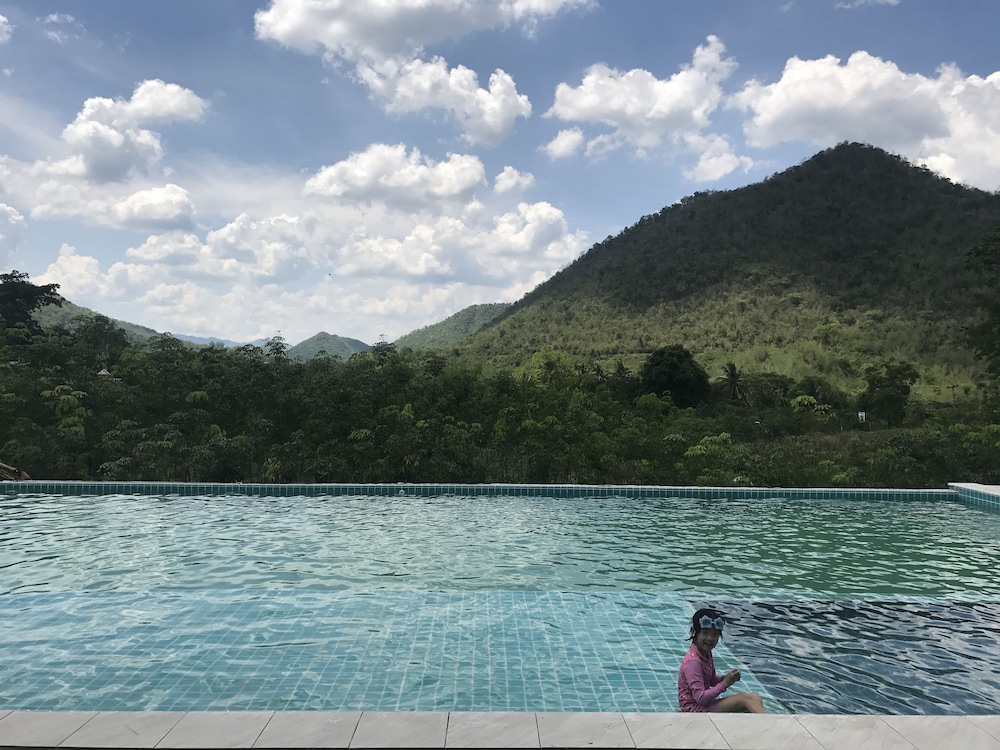 Hi - Scene Resort 51/69