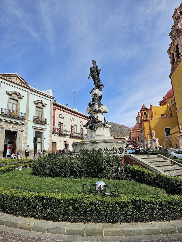 HOTEL POSADA SANTA FE 43/50