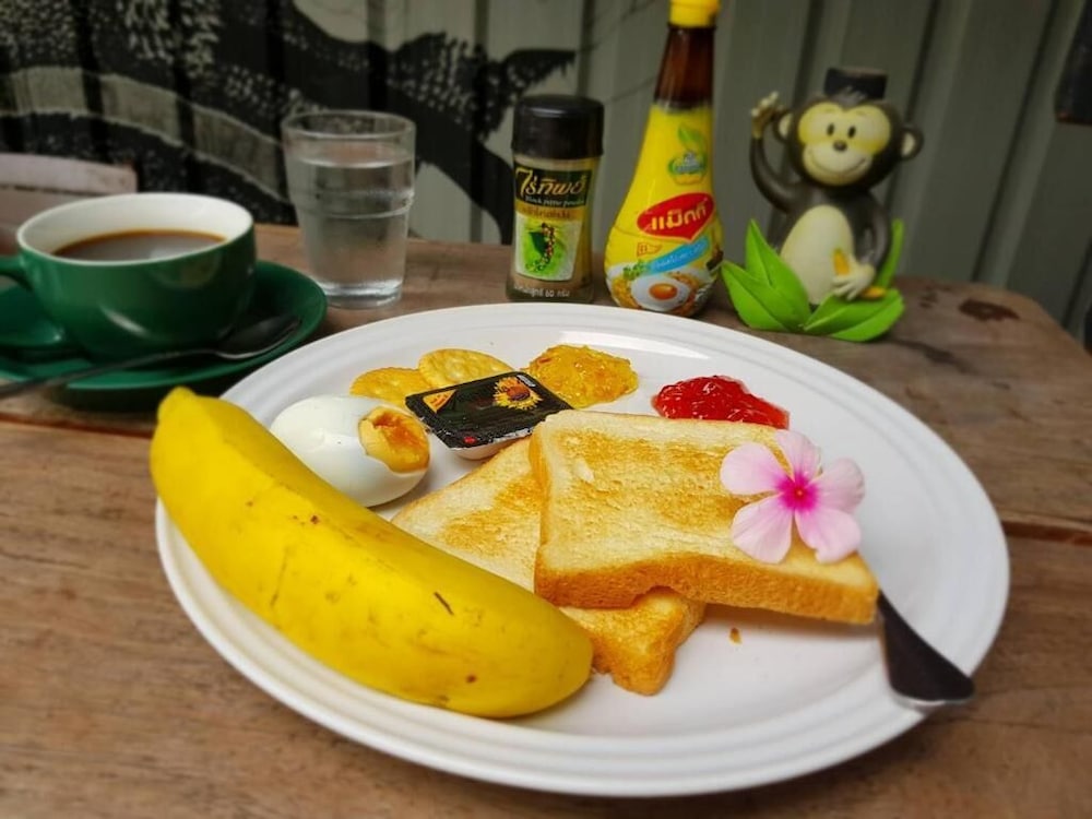 White Monkey Guesthouse 50/56