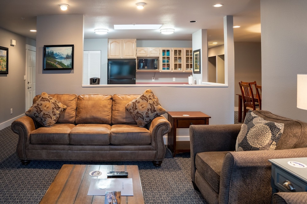 Blue Elk Inn 29/51