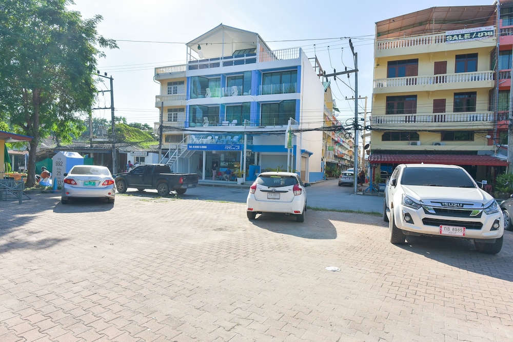 OYO 394 Nana Beach Cha Am 52/55