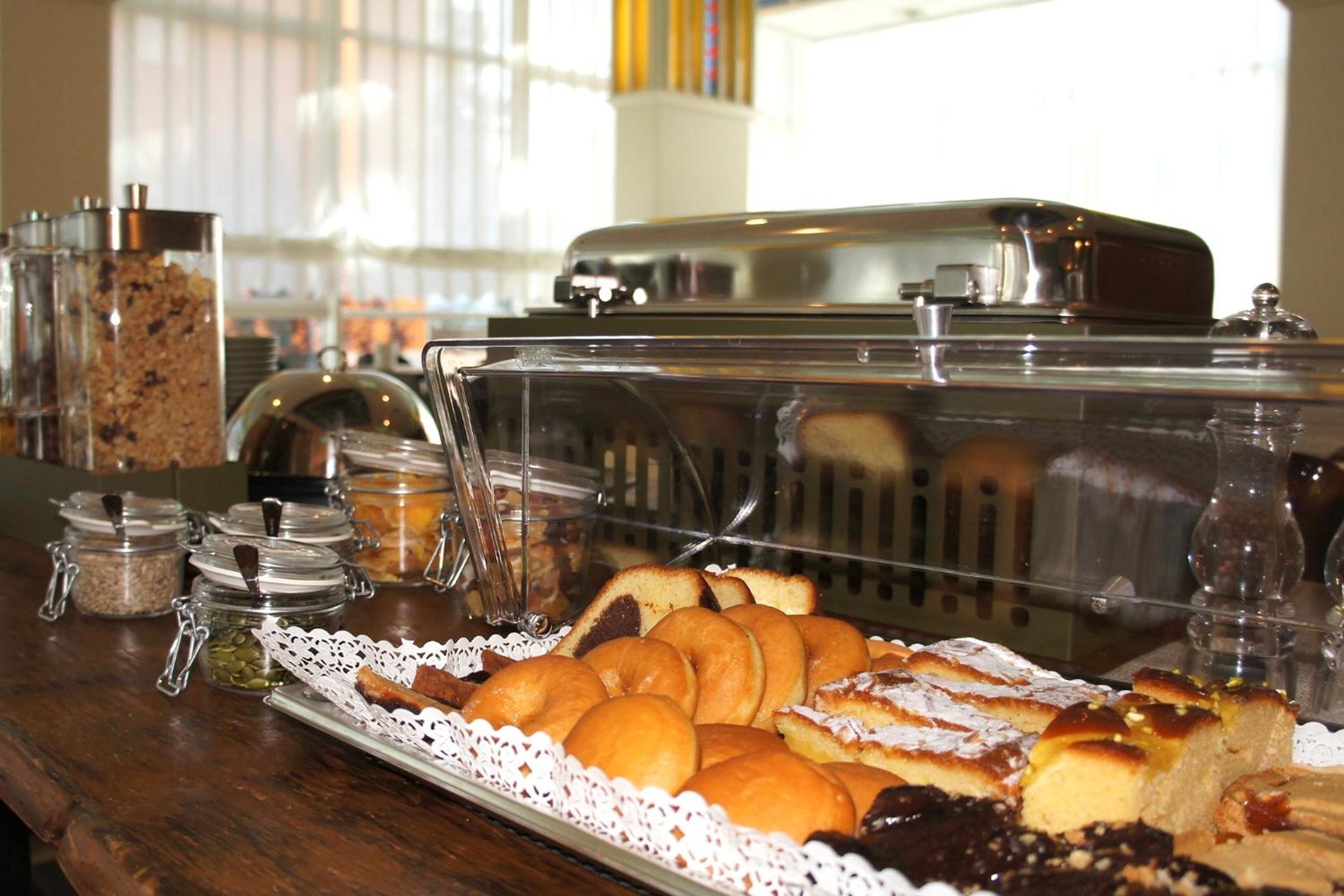 Continental B&B City Hotel 24/50