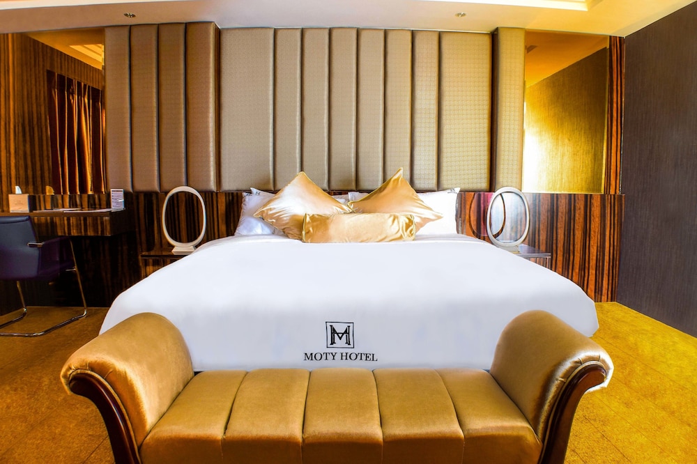 Moty Hotel 24/62