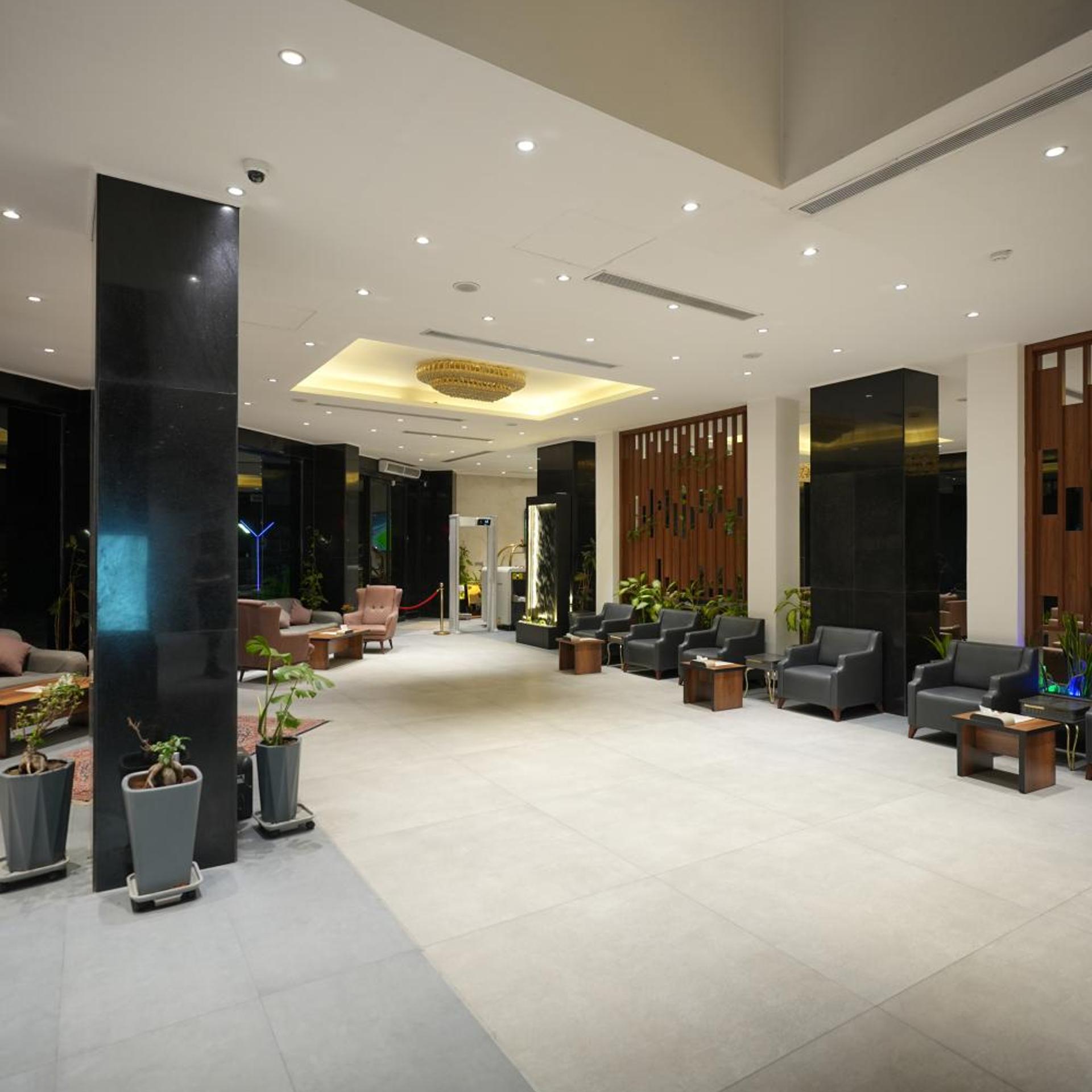 Al Jadriya Palace 38/68