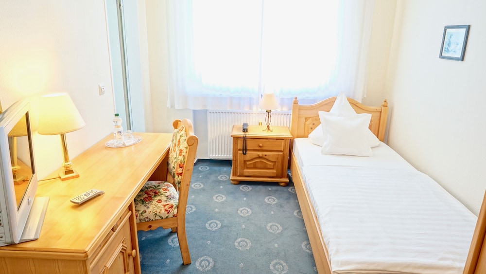 Hotel Alpha 24/68