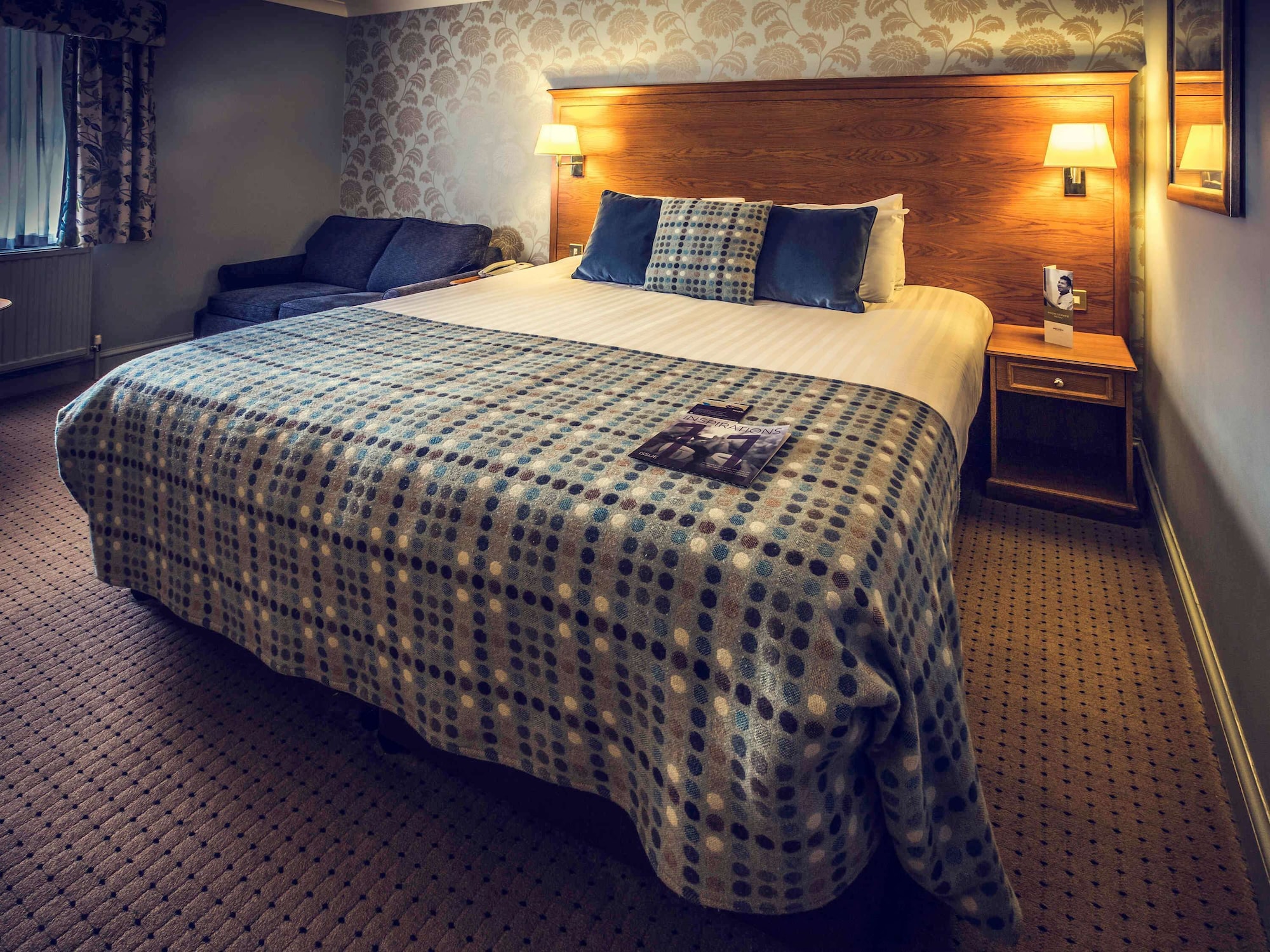PRIVILEGE, DOUBLE BED