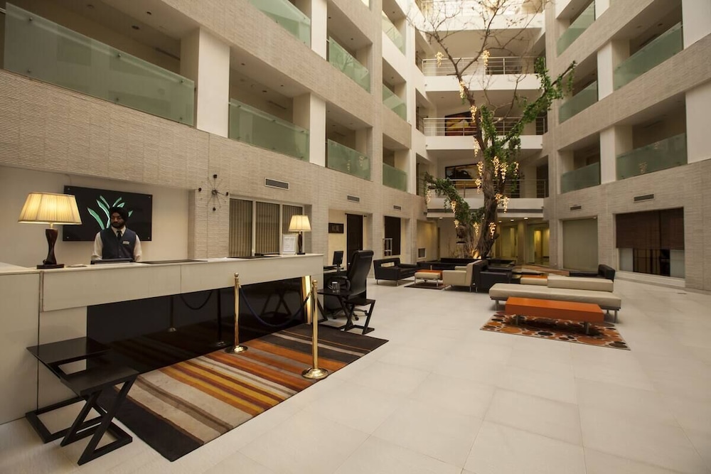 Avalon Courtyard Residence 19/31