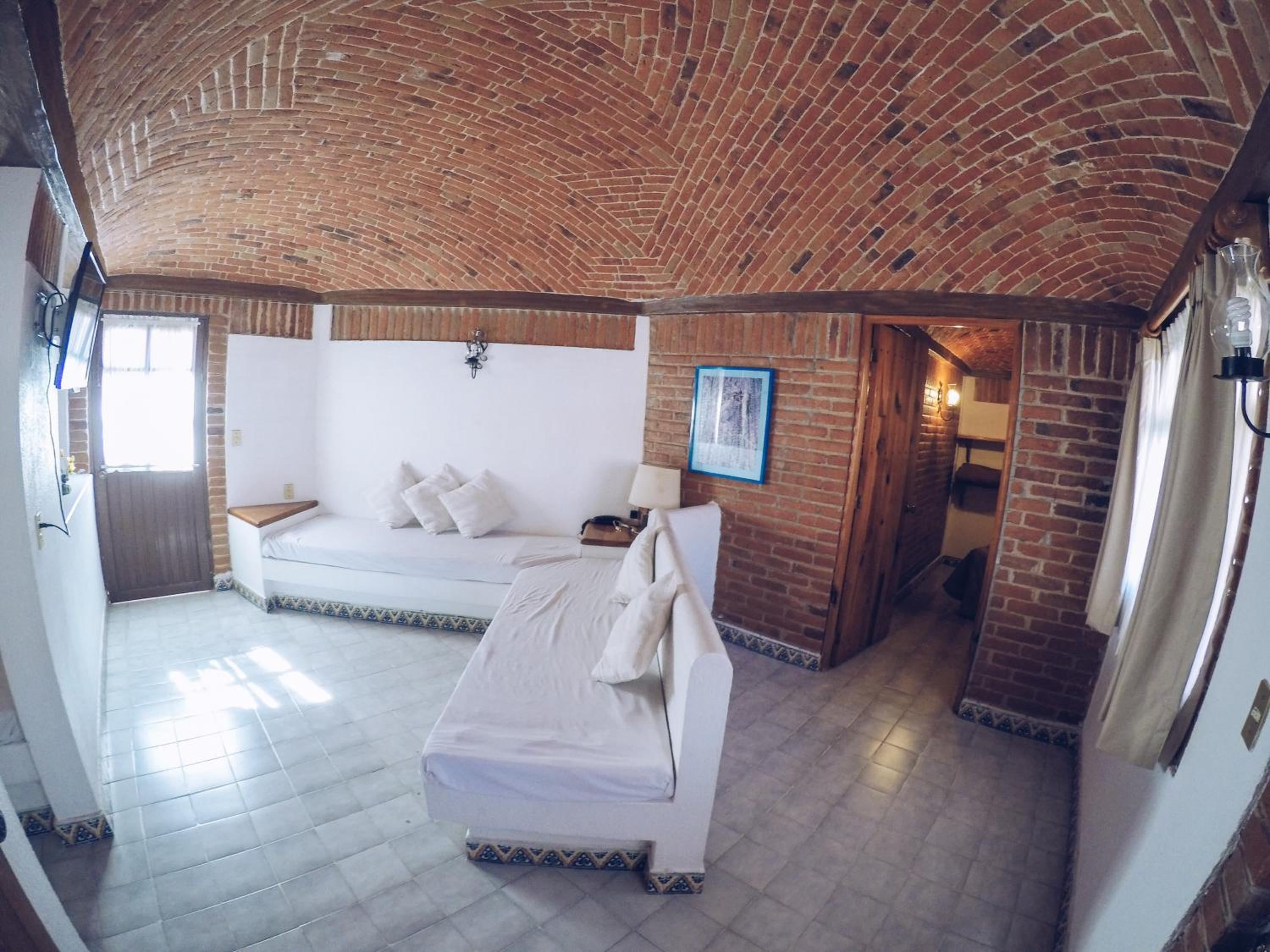 Suites Paraiso TX 4/50