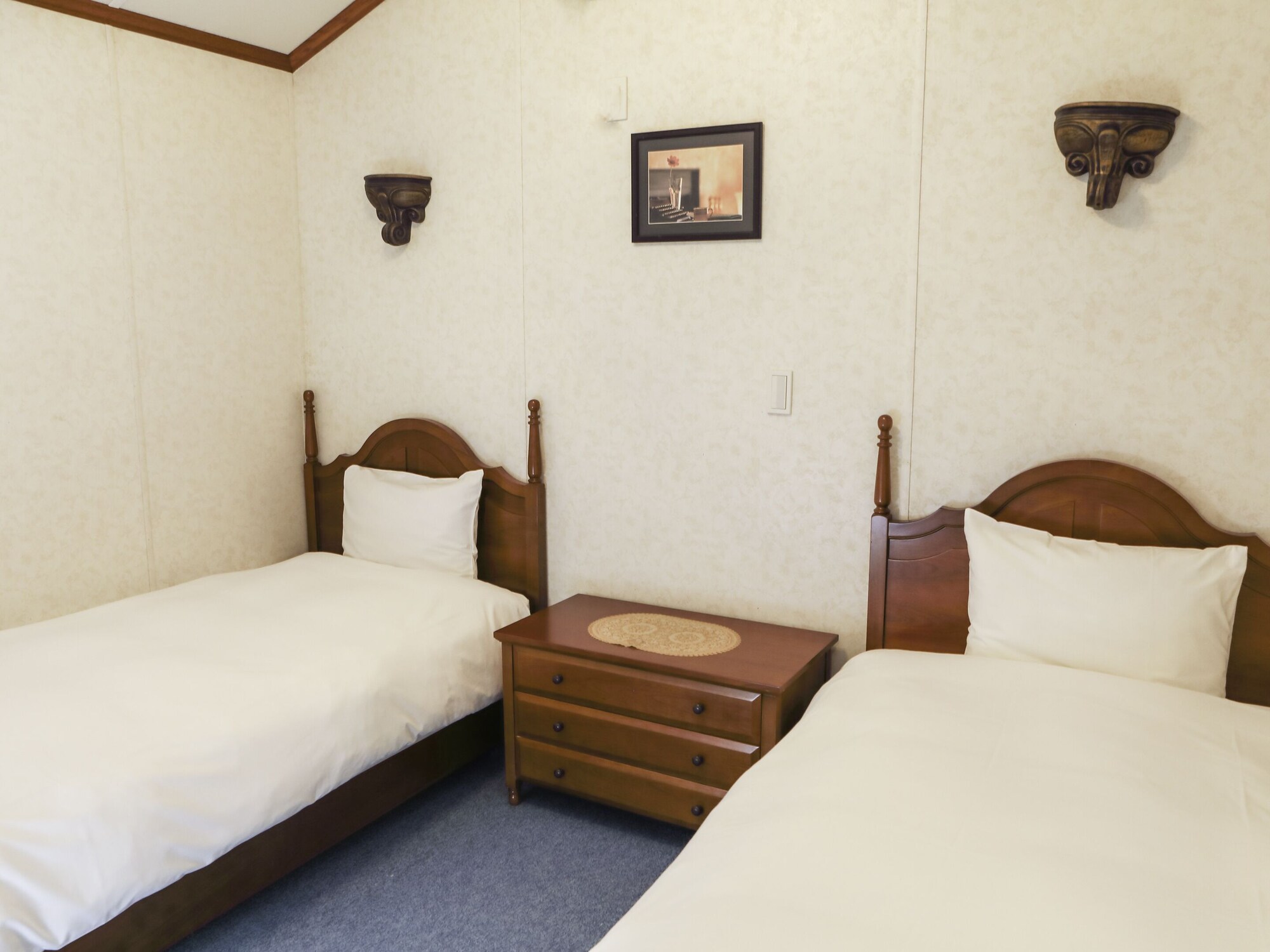 1 BEDROOM, COTTAGE
